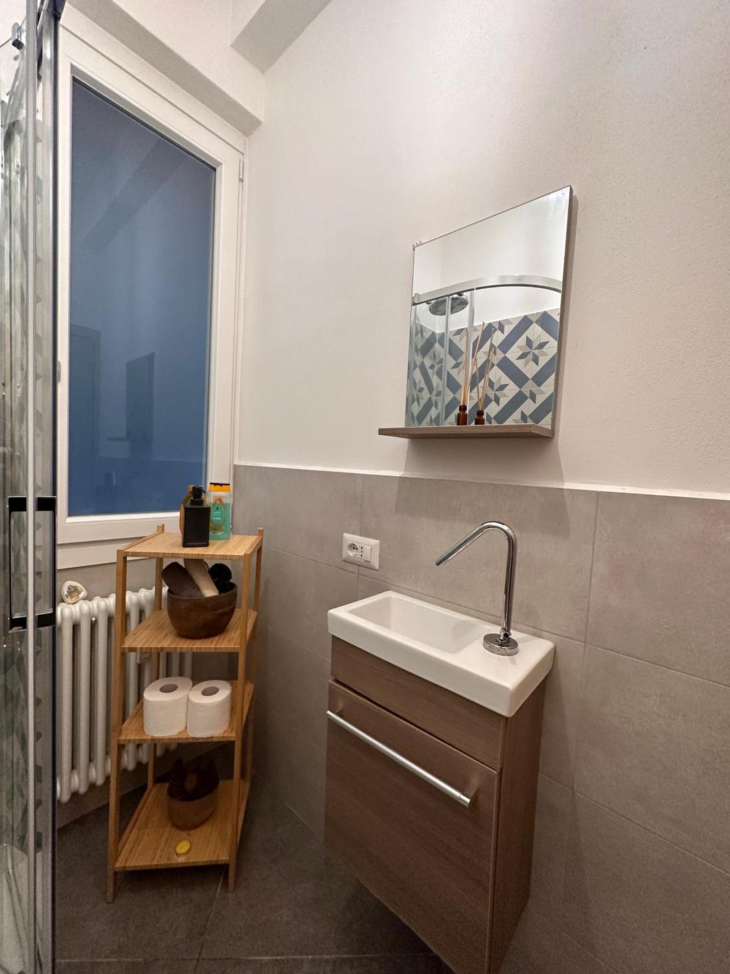 Casa Ling -Ac - Parking-2Bathrooms Como Buitenkant foto